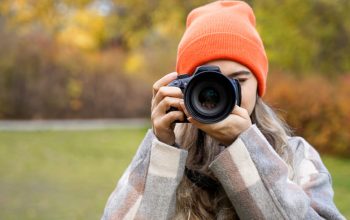 大きなレンズのカメラ